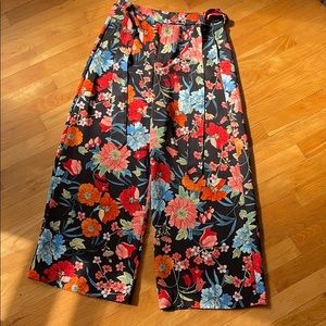Floral wide leg pants